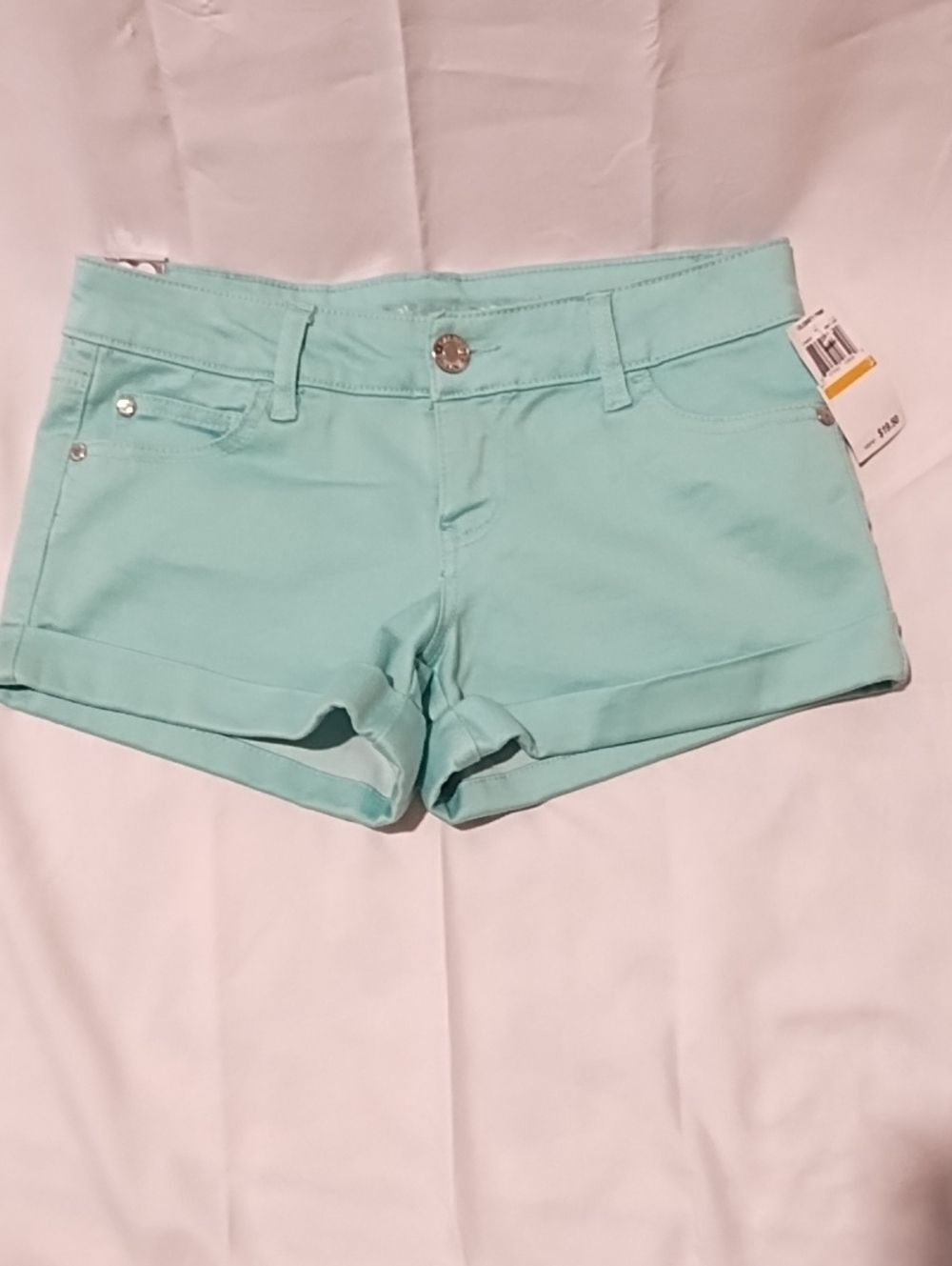 Celebrity Pink NWT Mint High-Waist Cuffed Short Shorts Size 3.